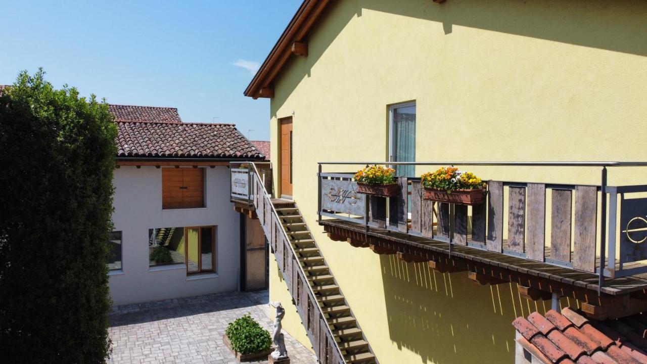 Appartamento Incantevole Con Parcheggio Privato Casteldidone Exteriör bild